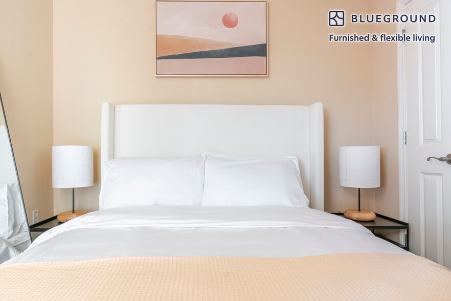 Building Photo - 425 L St NW