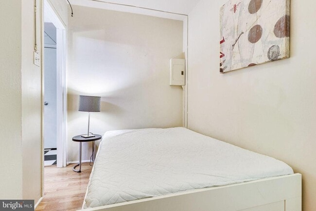 Building Photo - 1111 Arlington Blvd