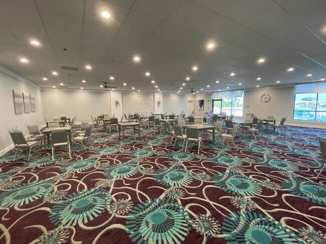 Building Photo - 579 Normandy Ln