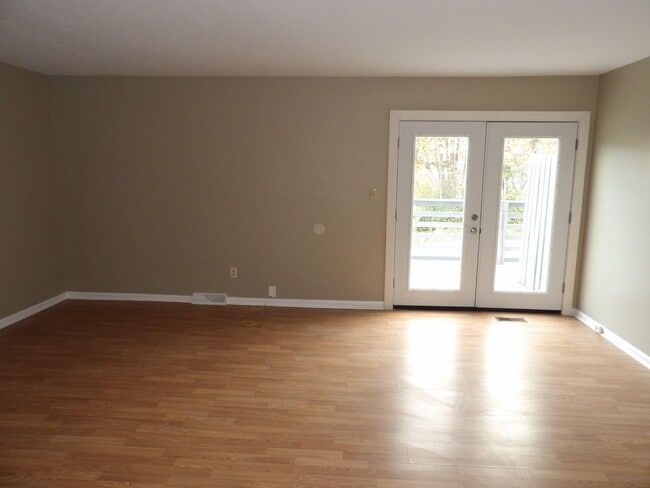 Building Photo - 409 Ridgewood Ln