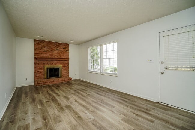 Building Photo - 3888 Driscoll Ct