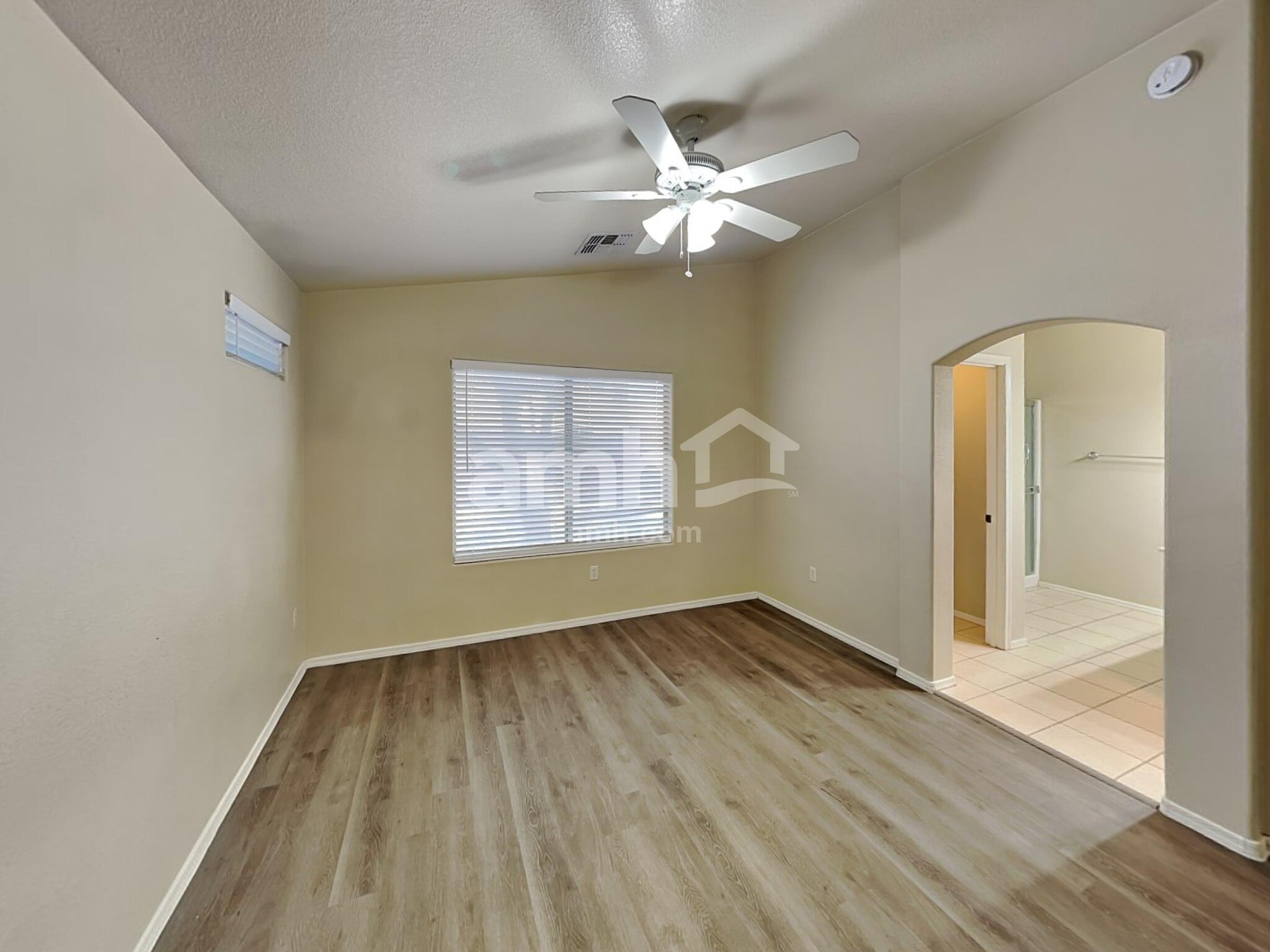 Building Photo - 6380 E Butte Stone Dr
