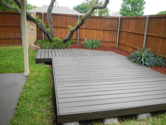 Building Photo - Amazing home - minutes from Grapevine Main...