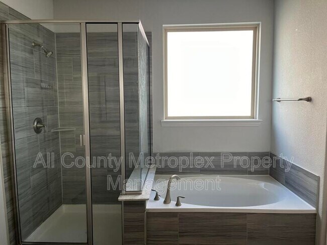 Building Photo - 3577 Hathaway Ct