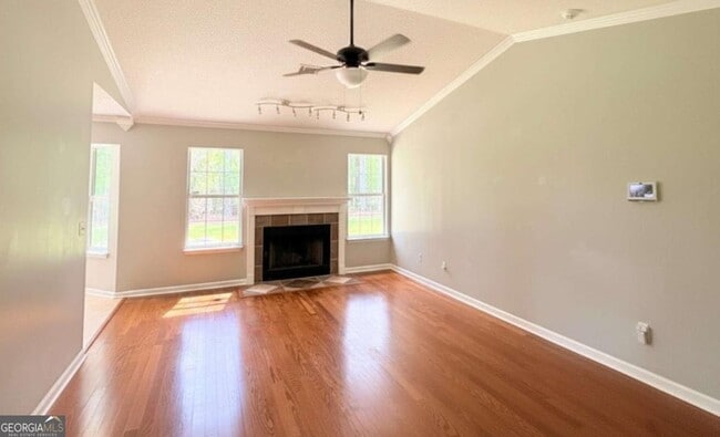 Building Photo - 236 Woodbridge Rd