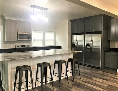 Building Photo - 35 Oak St