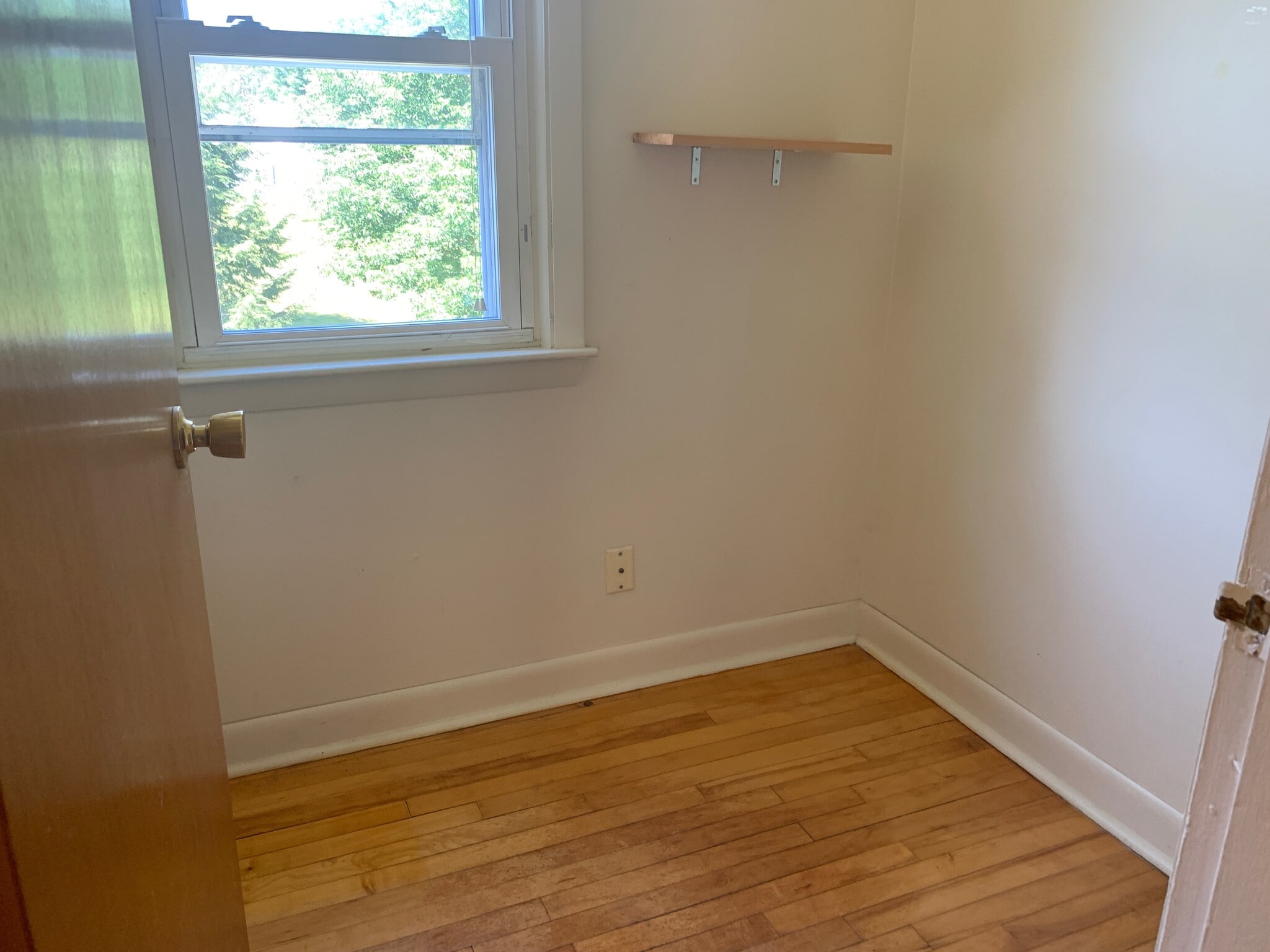 Building Photo - 185 Columbia Ave