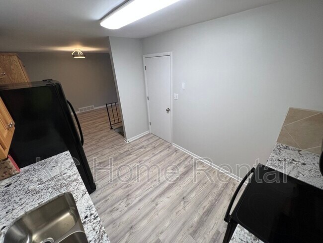 Building Photo - 506 Santa Fe St