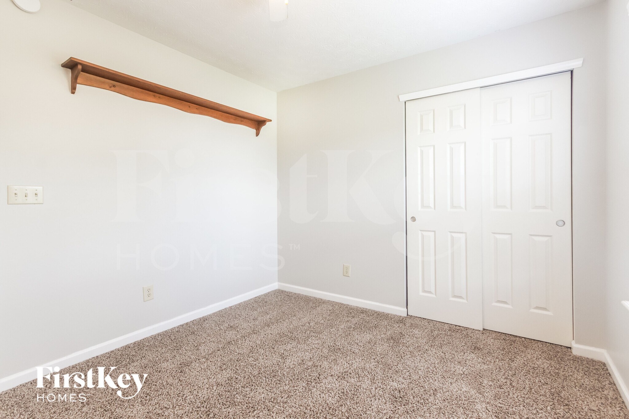 Building Photo - 3360 Yorkshire Dr