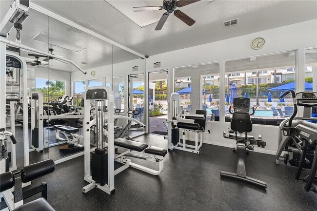 Building Photo - 30902 Club House Dr