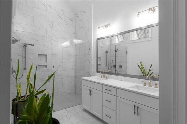 Building Photo - 648 Stickley Oak Way