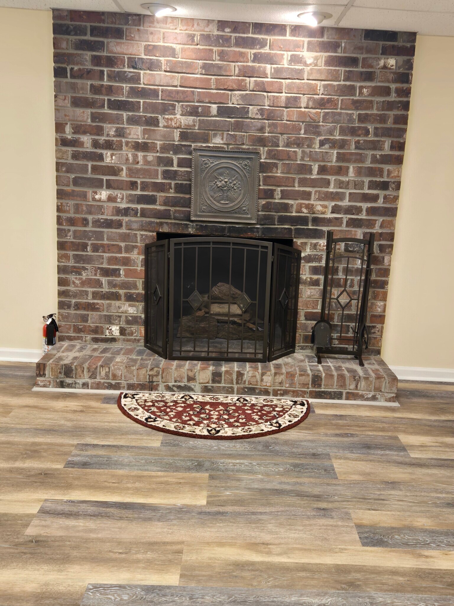 Fireplace in den - 106 Hickory St