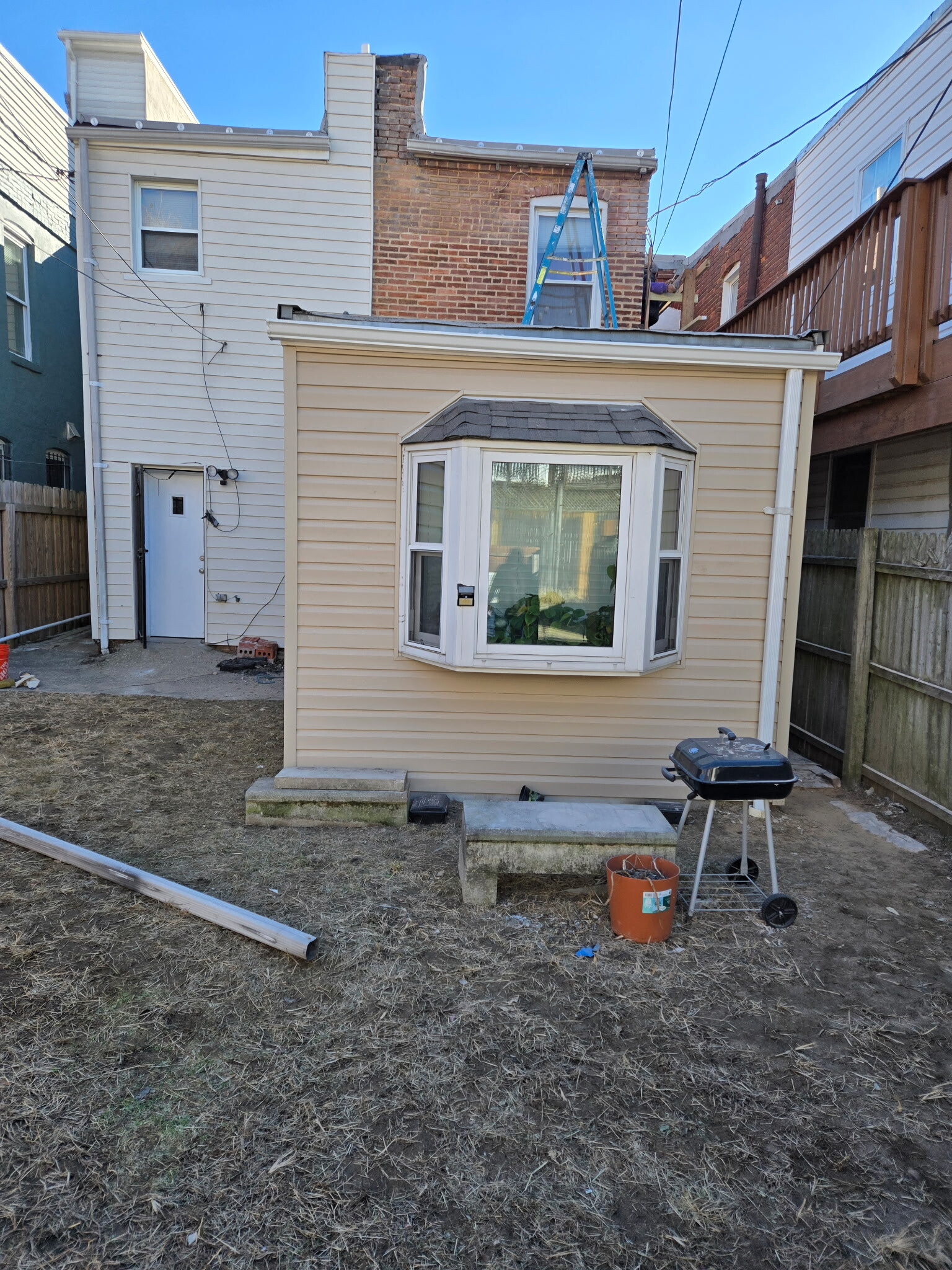 Building Photo - 842 Washington Blvd