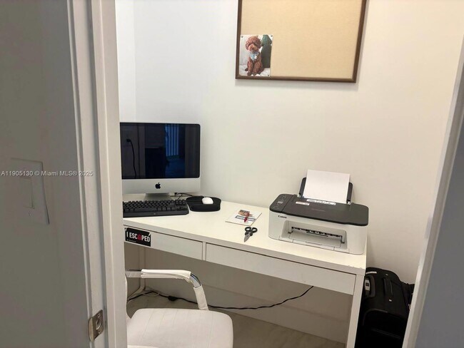 Building Photo - 8632 NW 34th Pl