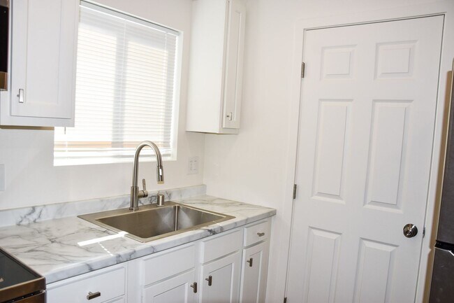 Building Photo - Newly Built Home