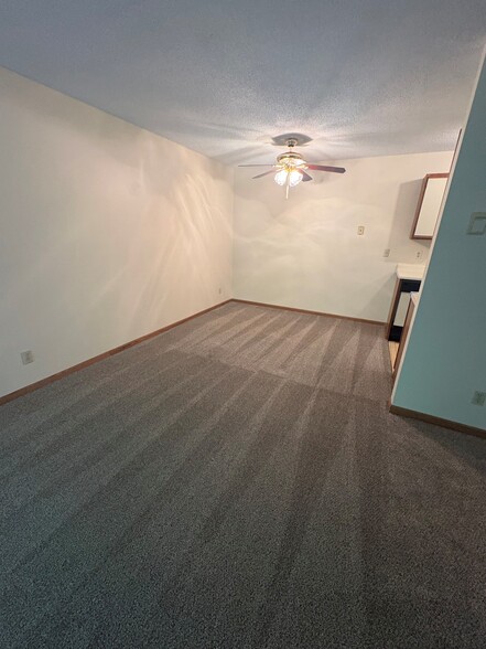 Building Photo - Shorewood Place Apartments