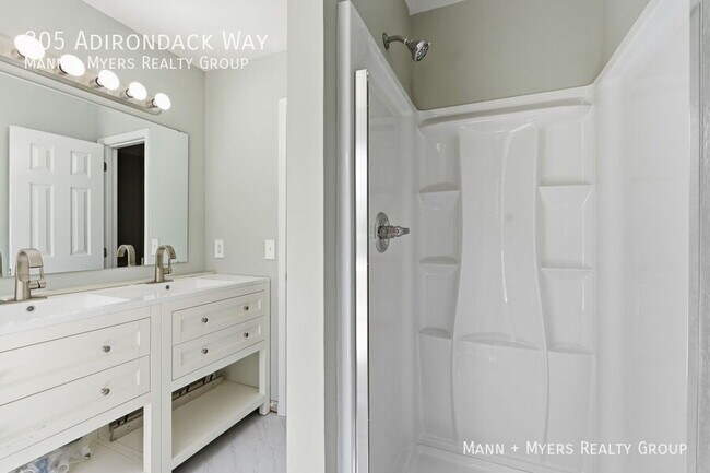 Building Photo - 305 Adirondack Way