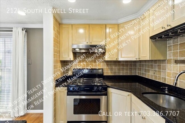 Building Photo - 2124 S Lowell St
