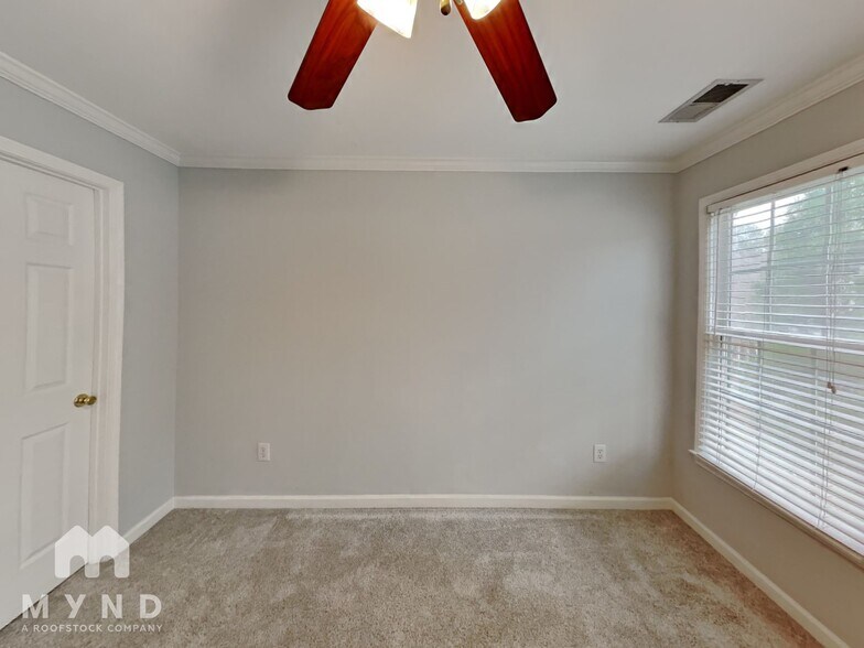 Building Photo - 2314 Longcourt Wy