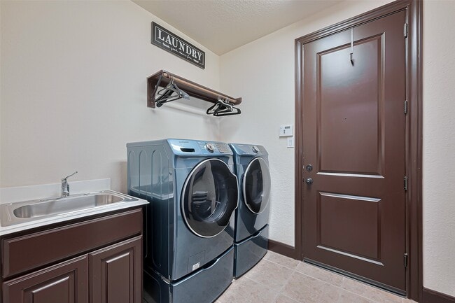 Building Photo - 26 S Swanwick Pl