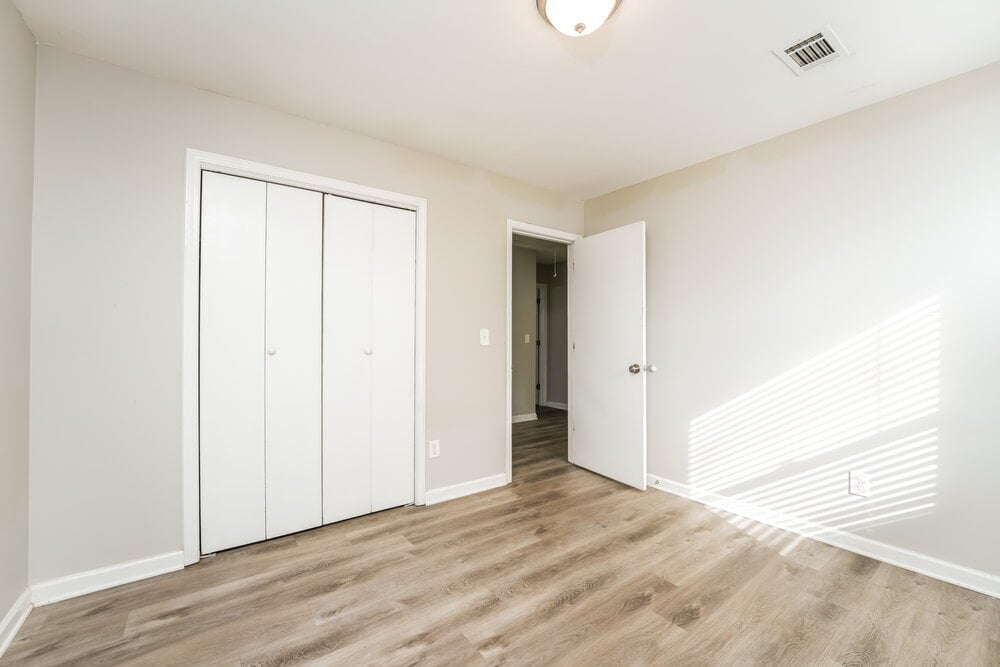 Building Photo - 2678 Porter Dr