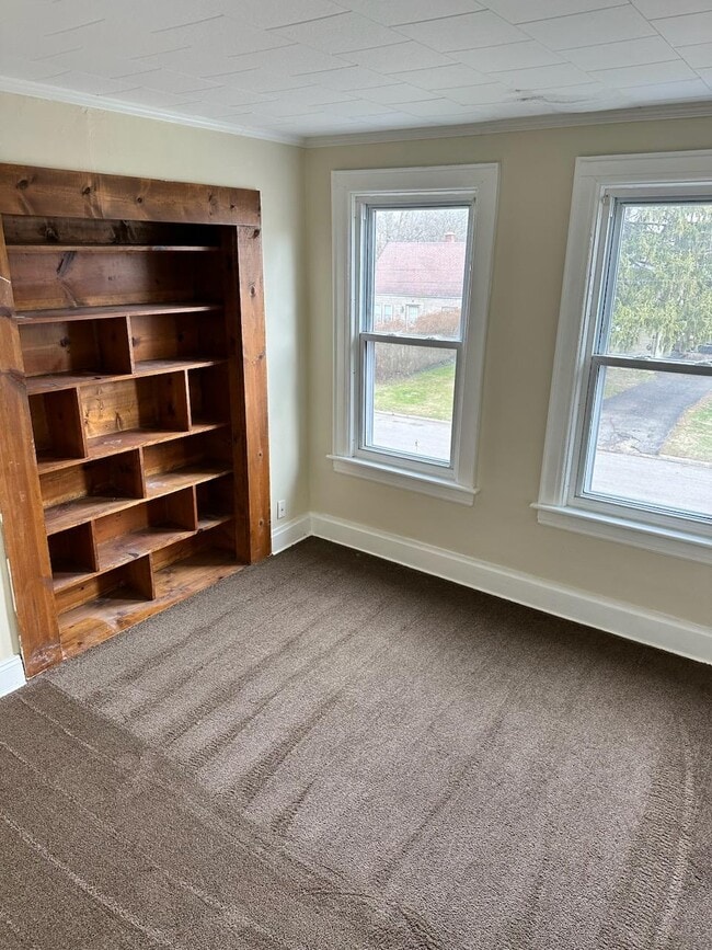 Building Photo - 821 Elizabeth Ave