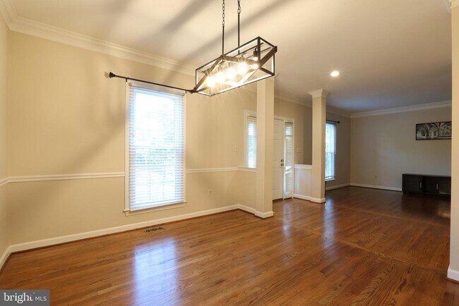 Building Photo - 6732 Rock Brook Dr