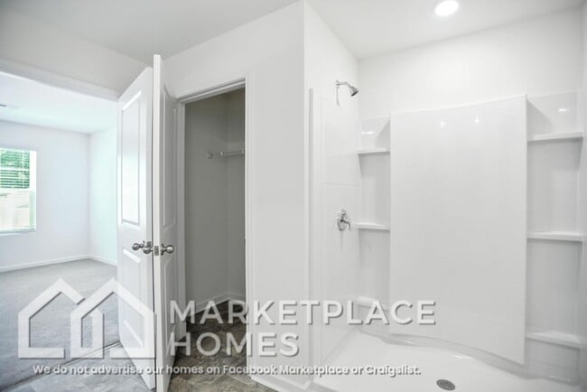 Building Photo - 341 Arrowhead Dr