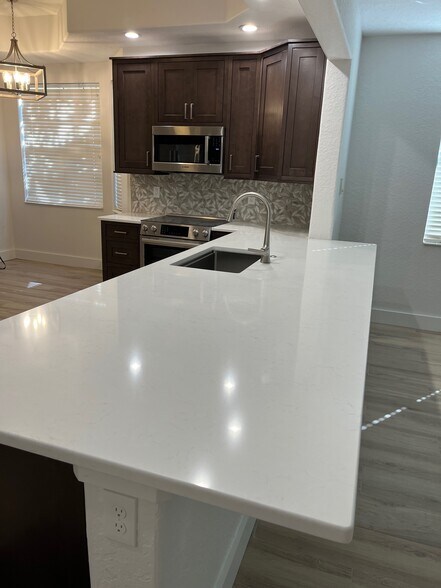 Kitchen - 100 Laterra Links Cir