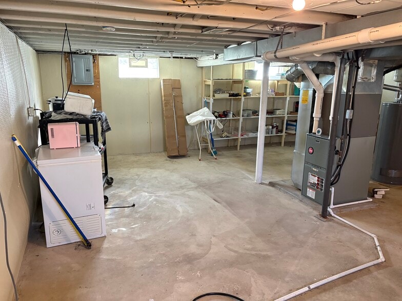 Building Photo - 211 27th St SE