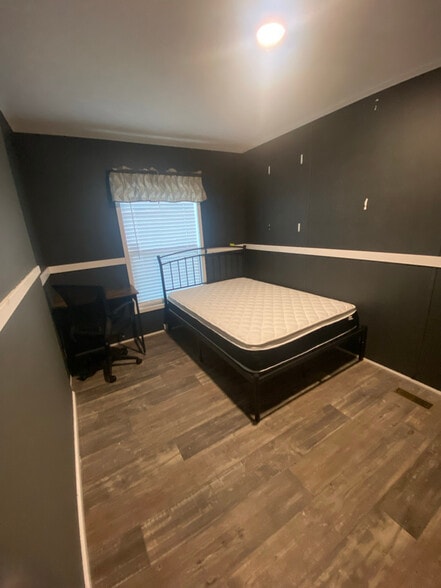 Building Photo - 111 Audubon Ave