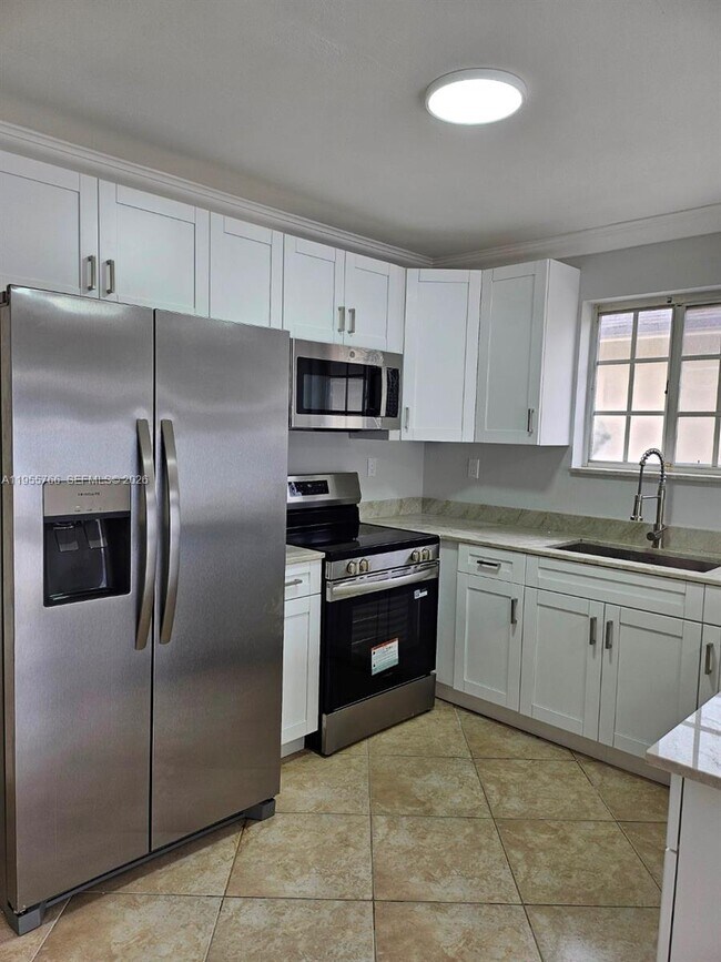 Building Photo - 16150 SW 138th Ct