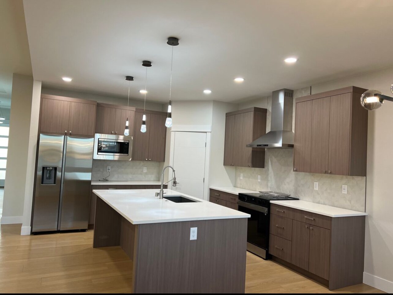 Building Photo - 2932 Tarragon Ave