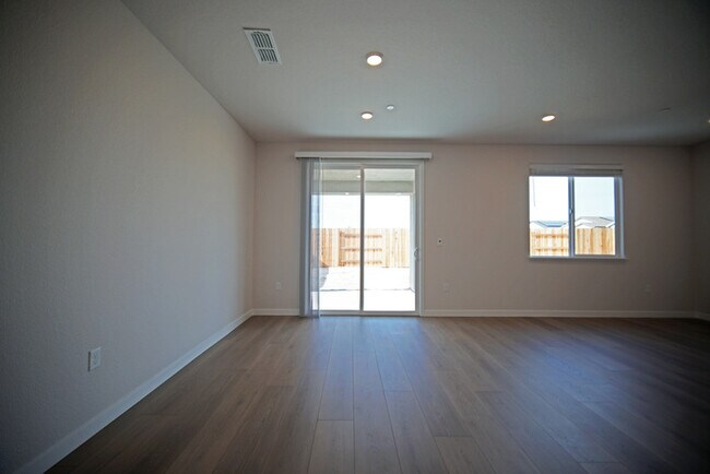 Building Photo - Brand-New 3-Bedroom Home in Placer One – Solar, EV Charging & More!
