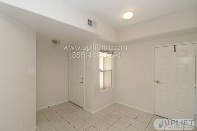 Building Photo - 545 Lands End Way