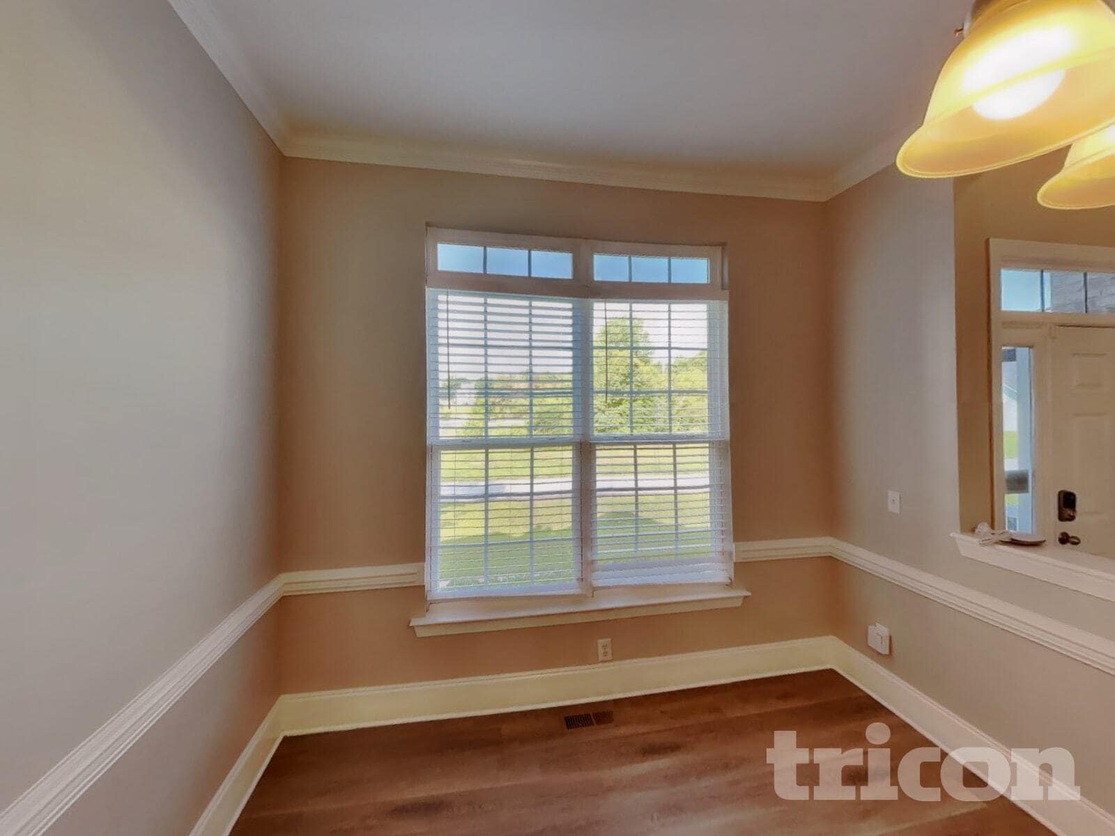 Building Photo - 108 N Honey Locust Dr