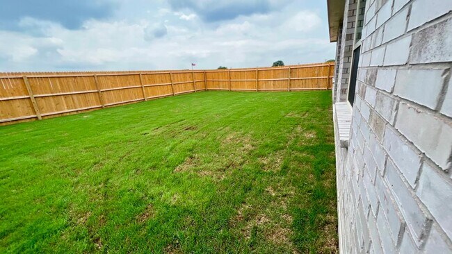 Building Photo - 953 Billups Dr