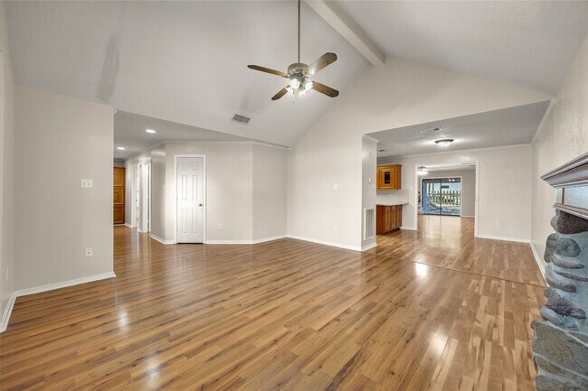 Building Photo - 3103 Spring Stuebner Rd