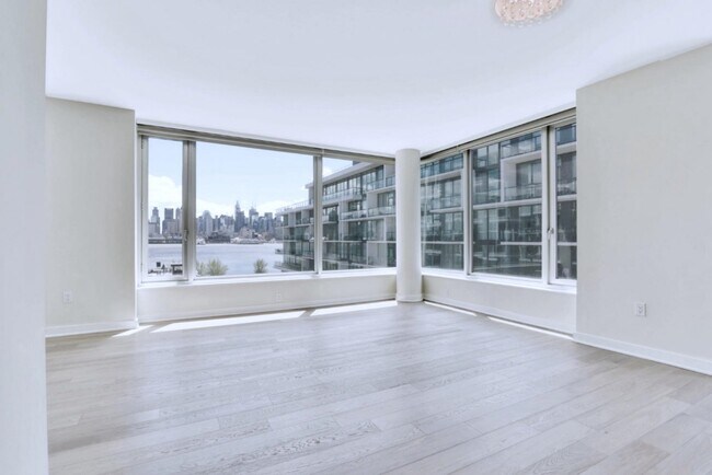 Building Photo - 1000 Ave at Port Imperial