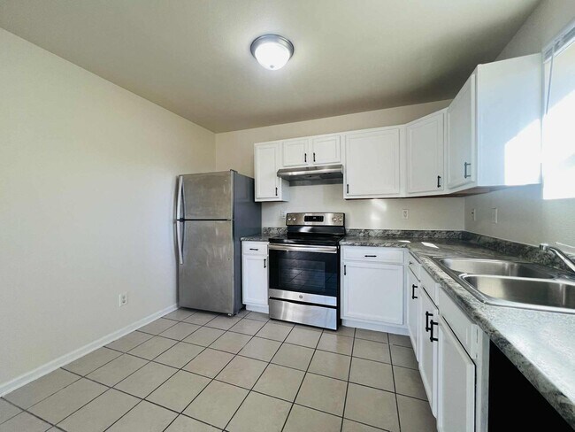 Building Photo - KHR-2708-48-S