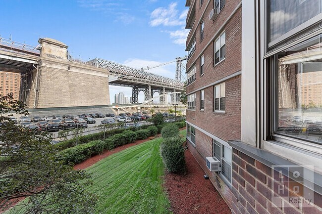 Building Photo - 477 FDR Dr