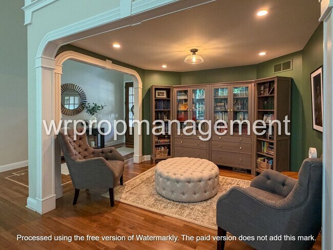 Building Photo - Gorgeous 3 bed 3.5 bath in Temperance