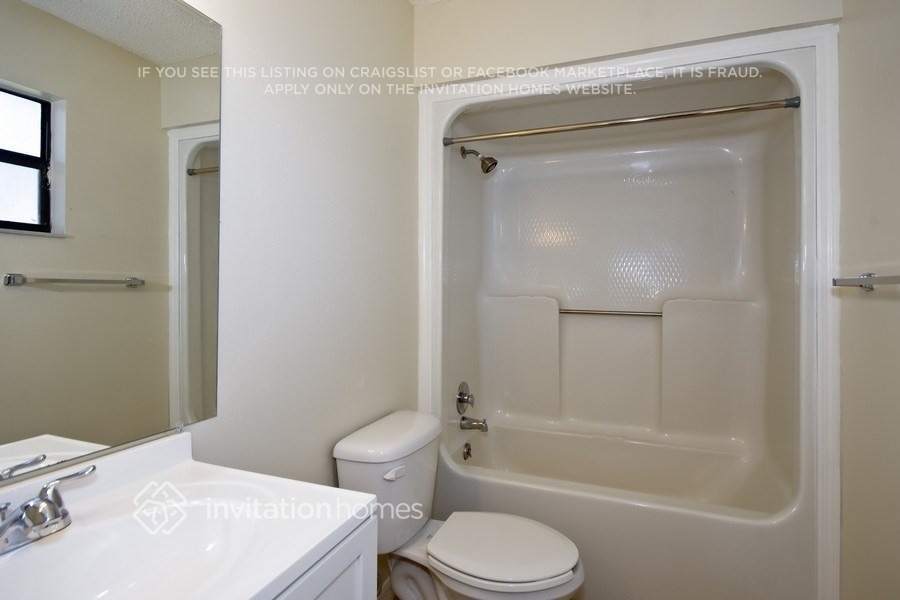 Building Photo - 192 Groveland Farms Rd