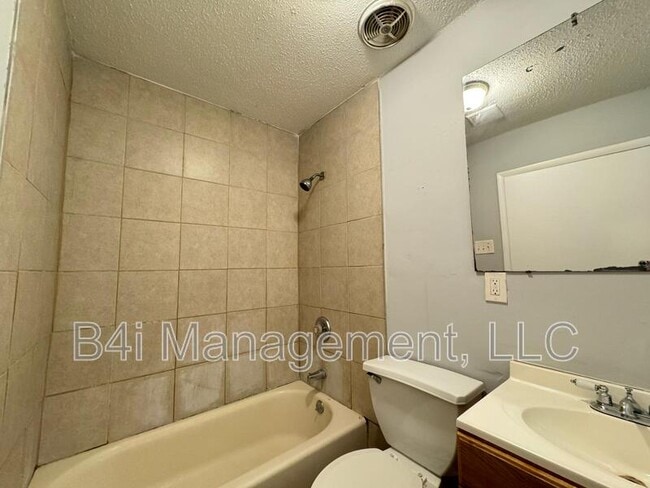 Building Photo - 8035 Devonshire Dr
