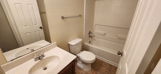 Building Photo - Heritage Park Community-3Bedroom, 2.5 Bathroom-