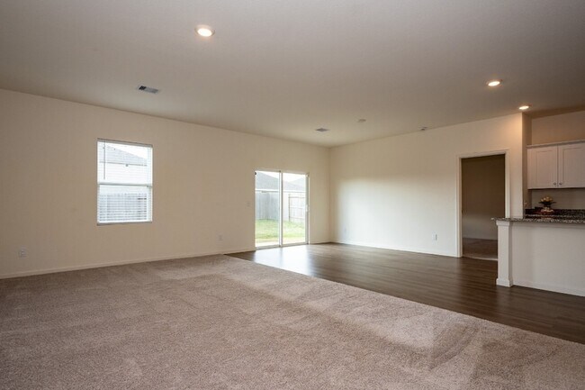 Building Photo - 5903 Grantgrala Dr