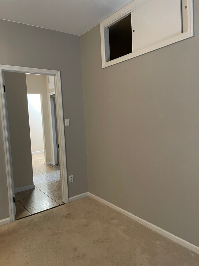 Building Photo - 684 85th St