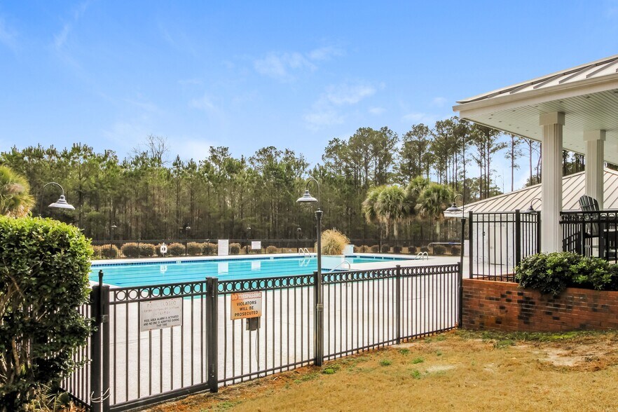 Building Photo - 723 Ruston Dr SE