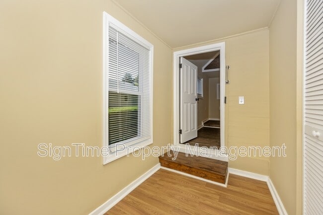Building Photo - 106 Potomac St