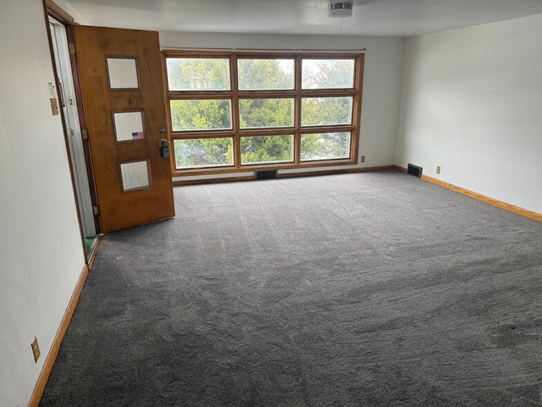 Building Photo - 118 Hostetler Rd